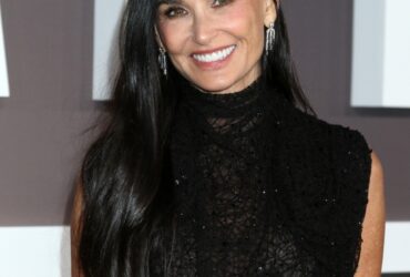 7 Ways To Get A Beautiful Celebrity Smile #CelebritySmile #SmileMakeover #CosmeticDentistry #LuxuryBeauty #BeautifulSmile #TeethWhitening #DentalCare #LuxuryLifestyle #DemiMoore
