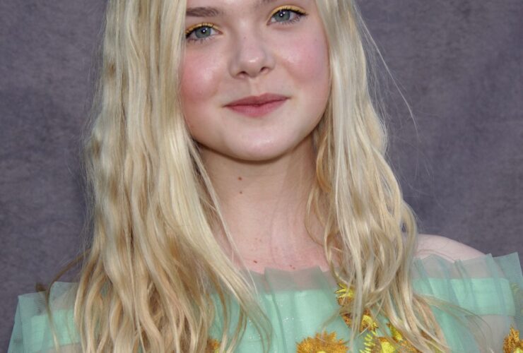 Hollywood Spotlight: Elle Fanning #bevhillsmag #beverlyhillsmagazine #beverlyhills #celebrities #moviestars #hollywoodspotlight #celebrities #ellefanning