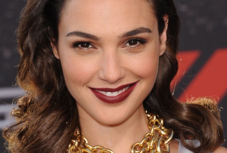 Gal Gadot #bevhillsmag #beverlyhillsmagazine #beverlyhills #celebrities #moviestars #hollywoodspotlight #celebrityspotlight #galgadot