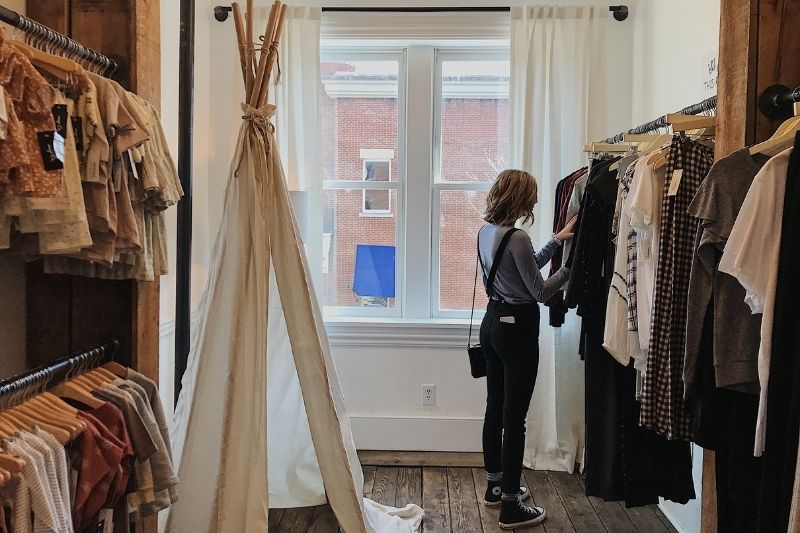 How High Fashion Takes the Reins in Clothing Sustainability #beverlyhills #beverlyhillsmagazine #bevhillsmag #fashionworld #fashionindustry #fashionhouse #clothingsustainability #fashionclothing