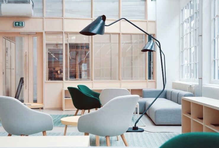 How To Add "Posh" In Your Living Room  #beverlyhills #beverlyhillsmagazine #bevhillsmag #posh #luxurysettings #livingroom #ambianceathome