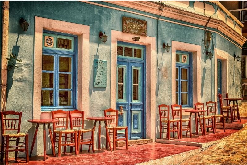 How To Choose Restaurant For A Family Dinner #beverlyhills #beverlyhillsmagazine #bevhillsmag #restaurant #familydinner