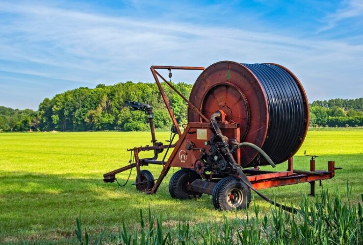 Beverly Hills Magazine How To Choose The Best Tow Behind Lawn Sprayer