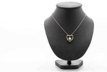 How To Flaunt Your Style With A Diamond Chain #beverlyhills #beverlyhillsmagazine #diamondchain #necklace #jewellery #bevhillsmag