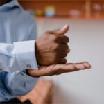 How To Live A Normal Life With Hearing Problems? #beverlyhills #beverlyhillsmagazine #emotionalsupport #hearaingpromblems #hearingaids #listeningdevices