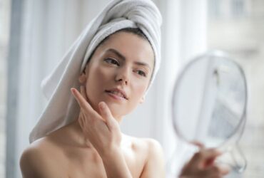 How To Make Sure That Your Skin Is Smooth And Soft #beverlyhills #beverlyhillsmagazine #typeofskin #skincare #keepyourskinsmooth