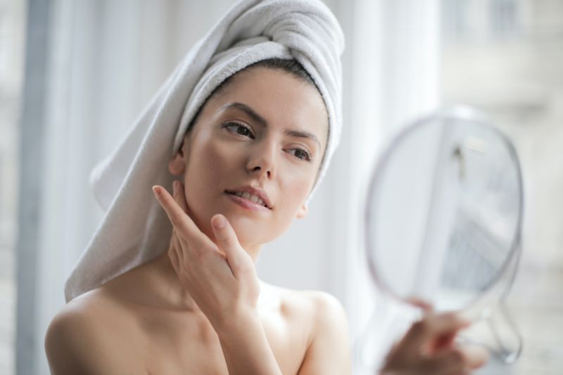 How To Make Sure That Your Skin Is Smooth And Soft #beverlyhills #beverlyhillsmagazine #typeofskin #skincare #keepyourskinsmooth