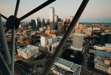 How To Organize A Fun Weekend For Your Friends In Dallas #beverlyhills #beverlyhillsmagazine #biking #hiking #outdooractivities #funweekend