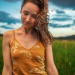 How To Pose for a Portrait #beverlyhills #beverlyhillsmagazine #portraitphotography #posingforaportrait #naturalportrait #posingtips