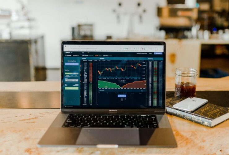 How To Seek Out The Best Investment Opportunities #beverlyhills #beverlyhillsmagazine #safeinvestments #improveyourpesonalfinances #bestinvestmentopportunities #financialadvisor #bevhillsmag