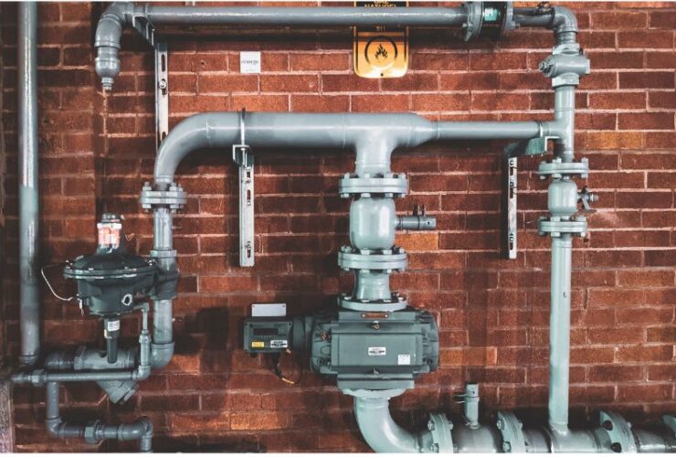 How to Detect Common Plumbing Issues: Signs to Watch For #beverlyhills #beverlyhillsmagazine #leakingfauctes #plumber #plumbingproblems #skilledprofessionalplumber