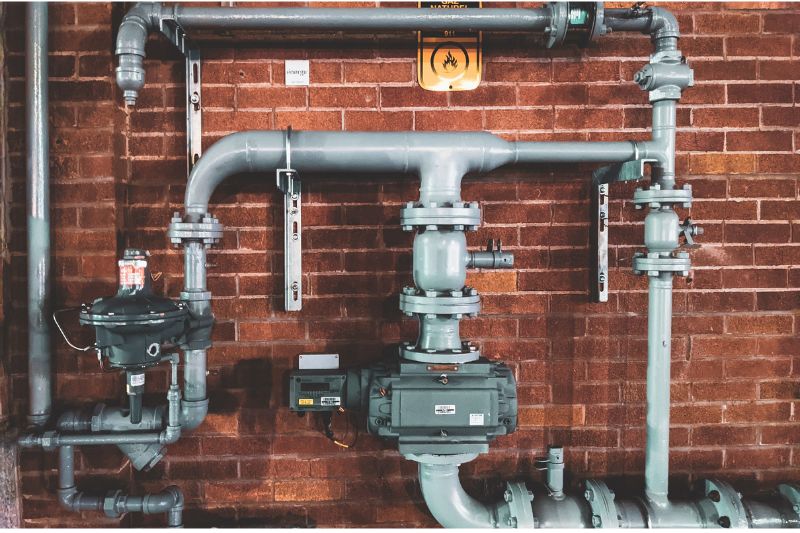 How to Detect Common Plumbing Issues: Signs to Watch For #beverlyhills #beverlyhillsmagazine #leakingfauctes #plumber #plumbingproblems #skilledprofessionalplumber