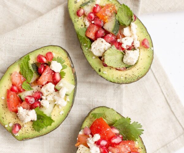 Beverly Hills Magazine How to Eat Keto at the Movies