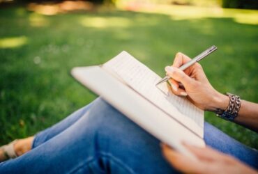 How to Have the Best Self Care Morning Routine #beverlyhills #beverlyhillsmagazine #morningroutine #self-careroutine #mentalhealth #educationalpodcast #bevhillsmag