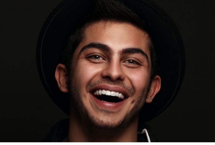 How to Maintain Your Pearly Whites This Year #beverlyhills #beverlyhillsmagazine #pearlywhites #oralhealth #healthysmile #dentist #healthydiet