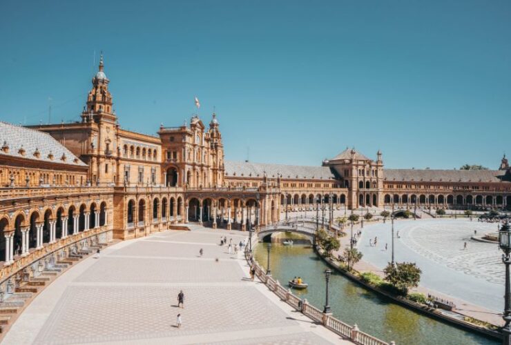 How to Organize an Amazing Trip to Spain: A Guide #beverlyhills #beverlyhillsmagazine #triptospain #rentingacar #financialcomfort #localculture