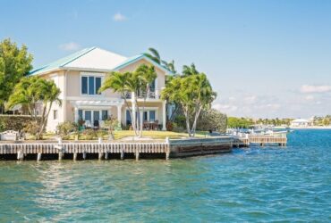 How to Protect Your Long-Term Real Estate Investment #beverlyhills #beverlyhillsmagazine #bevhillsmag #longtermrealestateinvestment #luxuryrealestate #insurancepolicy #homewarranty #property #protectingyourinvestment