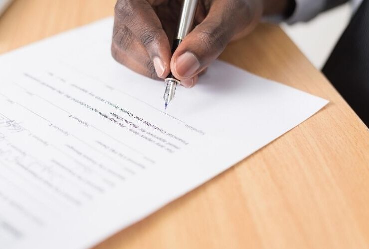 How to Protect Yourself With A Quality Contract #beverlyhills #beverlyhillsmagazine #contract #qualitycontract #goodcontract #writtencontract #contracttermination #verbalagreement #settlingdispute #legalterms #breachofcontract