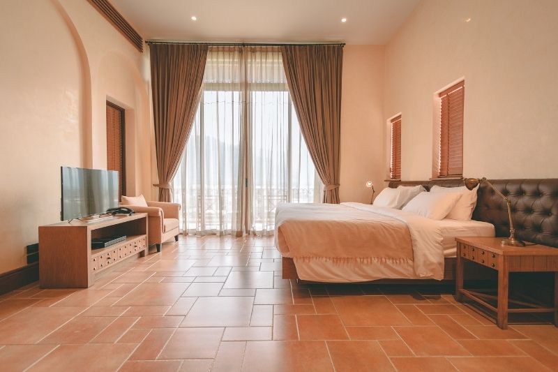 How to Scale Up Your Airbnb Business #beverlyhills #beverlyhillsmagazine #bevhillmag #airbnbbusiness #goodbusiness #propertymanager #goodcommunicationmethod #integratesmartbnb