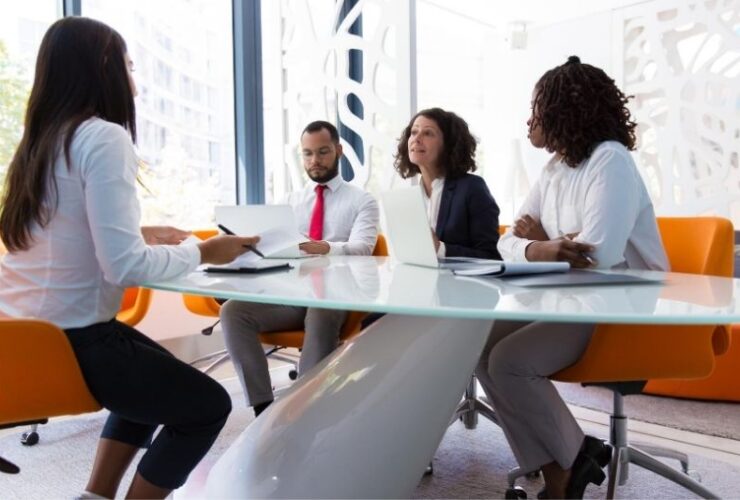 How to Stand Out in an Interview #beverlyhills #beverlyhillsmagazine #resume #submitapplication #hiringmanagers #jobhunting #interview #murphy'slaw #goodimpression #dresstoimpress