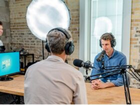How to Start a Podcast: A Complete Guide for Beginners #beverlyhills #beverlyhillsmagazine #startapodcast #podcastplatform #podcasthostingplatform #entertainlisteners #businessowners #bevhillsmag