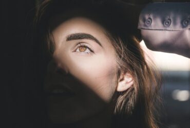 How to Take Proper Care of Your Eyebrows #beverlyhills #beverlyhillsmagazine #groomyoureyebrows #beautifularches #eyebrowstyle