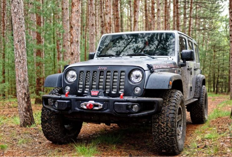 How to Use Incentives to Get the Best Deal on a New Jeep #beverlyhills #beverlyhillsmagazine #newcar #newjeep #calculateyourincentives #buyinganewjeep #cashrebates #bevhillsmag