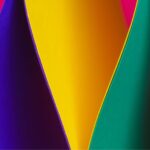 Incorporating Bold Colours without Overwhelming Your Space  #beverlyhills #beverlyhillsmagazine #boldcolours #complementarydecor #strategicpairing