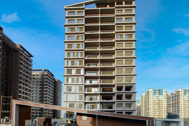 Information You Should Know About Commercial Real Estate Investments #beverlyhills #beverlyhillsmagazine #taxadvantaages #localmarkettrends #propertymanagement #realestateinvestment