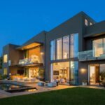 John Legend & Chrissy Teigen’s Beverly Hills Home:#beverlyhills #beverlyhillsmagazine #beverlyhillsmansion #chrissyteigen #johnlegend #johnlegendandchrissyteigen #luxuryhomes #realestate #luxuryrealestate