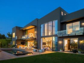 John Legend & Chrissy Teigen’s Beverly Hills Home:#beverlyhills #beverlyhillsmagazine #beverlyhillsmansion #chrissyteigen #johnlegend #johnlegendandchrissyteigen #luxuryhomes #realestate #luxuryrealestate