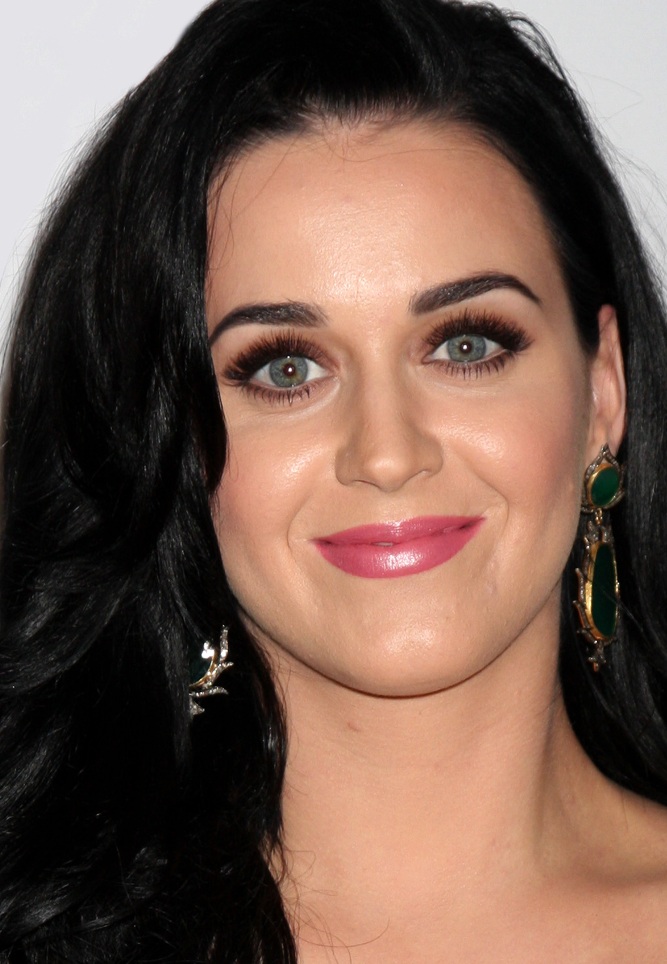 Celebrity of the Week: Katy Perry #bevhillsmag #beverlyhillsmagazine #beverlyhills #celebrities #moviestars #hollywoodspotlight #celebrities #KatyPerry