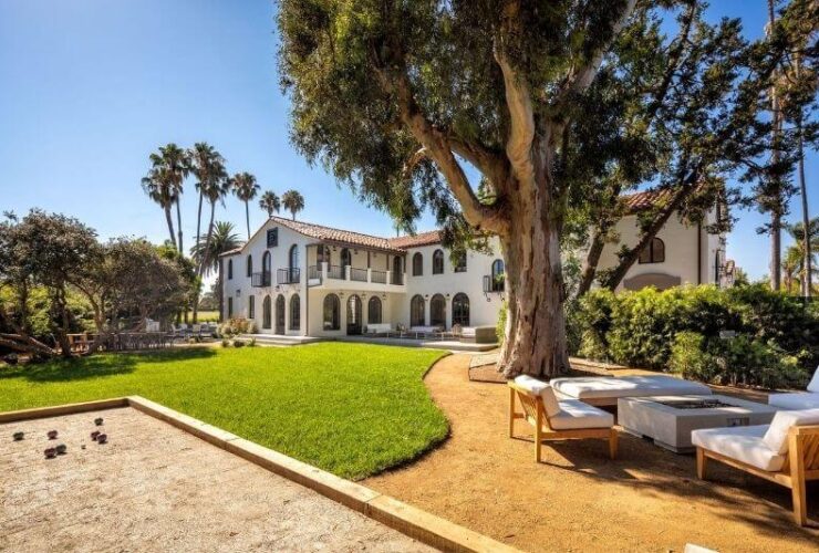 Kim Basinger’s L.A Confidential Home:#beverlyhills #beverlyhillsmagazine #kimbasinger #laconfidential #celebrityhomes #luxuryhomes #celebrities #losangeles #luxury