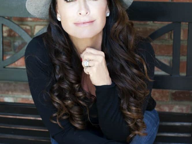 Kyle Richards: The Beverly Hills American Woman #tvshows #celebrities #beverlyhillls #beverlyhillsmagazine #bevhillsmag #kylerichards #americanwoman
