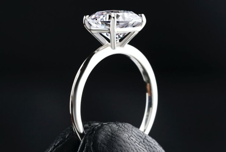 Lab-Created or Lab Grown Diamonds #beverlyhills #beverlyhillsmagazine #diamond #lab-createddiamonds #engagmentring #naturealstones #gemstones #bevhillsmag