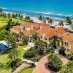 Larry Ellison $145 Million Palm Beach Mega-Mansion #mansions #celebrityrealestate #bevhillsmag #beverlyhillsmagazine #beverlyhills