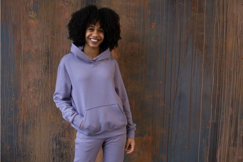 Latest Graphic Crewneck Sweatshirts for Ladies #beverlyhills #beverlyhillsmagazine #sweatshirt #crewnecksweatshirt #vintagegraphic #fashion #bevhillsmag