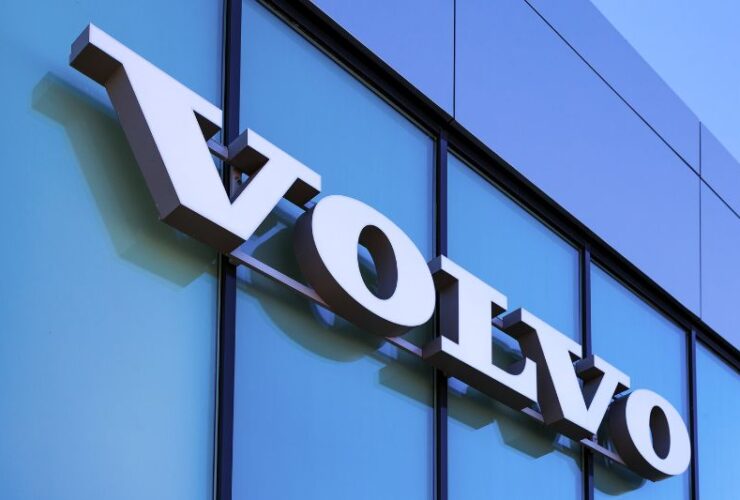 Leasing a Volvo: 5 Frequently Asked Questions Answered #beverlyhills #beverlyhillsmagazine #leasingavolvo #leaseorbuyacar #leasingandbuying #carrental #volvodealer