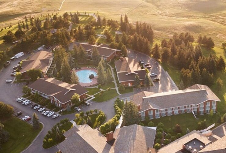 Little America Hotel & Resort in Cheyenne Wyoming #travel #cheyenne #hotels #bevhillsmag #beverlyhillsmagazine #beverlyhills