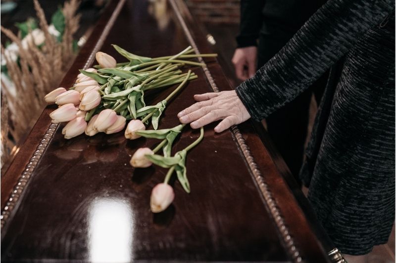 Los Angeles Casket Company That Helps Save Money On Funeral Costs #beverlyhills #beverlyhillsmagazine #casketcompany #funeralcosts #planningafuneral #losangeles #funeral #caskets #bevhillsmag