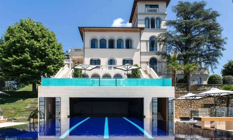 Enjoy #Italy with this Luxury Gubbio #Villa $21,050,000 #beverlyhills #beverlyhillsmagazine #luxury #realestate #homesforsale #gubbio #dreamhomes #beverlyhills #bevhillsmag #beverlyhillsmagazine