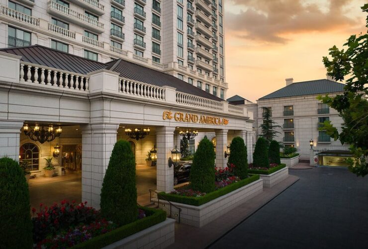 Grand America Hotel in Utah #travel #utah #hotels #bevhillsmag #beverlyhillsmagazine #beverlyhills