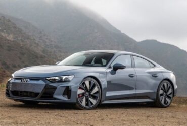 Luxury Hybrid SUV: The Audi e-tron GT #beverlyhills #beverlyhillsmagazine #bevhillsmag #Audie-tronGT #popularcarmagazine #carmagazine #luxuryhybridSUV #coolSUV #fastSUV #Audi