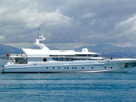 Luxury Mega Yacht: The Thunder 164 Oceanfast #beverlyhills #beverly hillsmagazine #thunder #thunder164 #thunder164oceanfast #yachting #yachts #yachtlife #luxuryyacht #oceanfast,