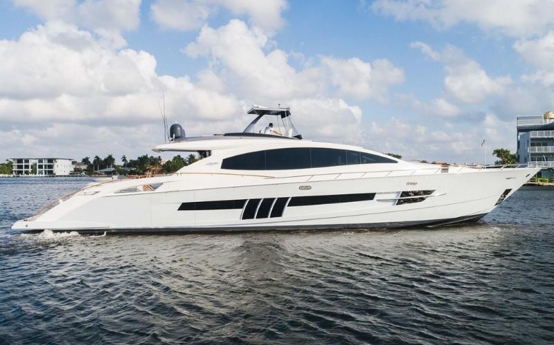 Luxury Super Yacht: The Helios 92' from Lazzara #beverlyhills #beverlyhillsmagazine #bevhillsmag #Helios92' #Lazzara #yachting #yachts #yachtlife #motoryacht #superyacht #luxuryyacht #luxurysportsyacht