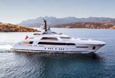 Illusion in the Caribbean #yachts #caribbean #luxurycharteryachts #bevhillsmag #beverlyhillsmagazine #beverlyhills