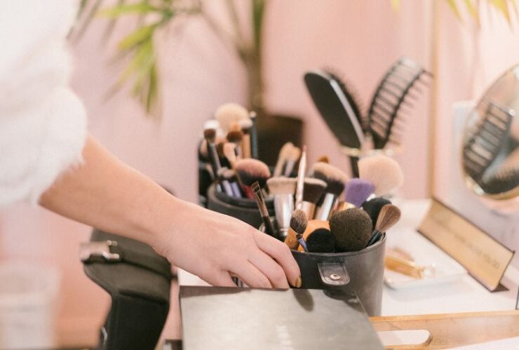 Makeup Tips While Travelling #make up tips