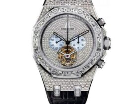 Audemars Piguet #Royal Oak #Diamond #Tourbillon Men's Watch #man #watch #cool #watches #sweet #timepiece #time #style #watchesofinstagram #style #fashion #fashionblogger #styleformen #gift #ideas #giftsforhim #beverlyhills #BevHillsMag #beverlyhillsmagazine