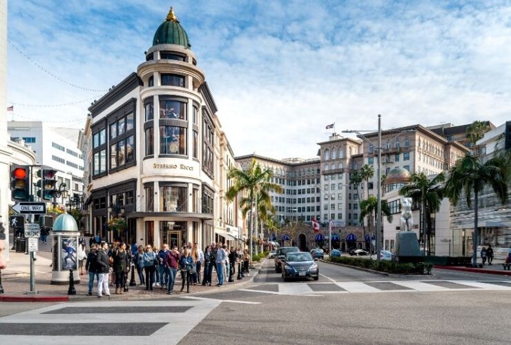 Managing Road Safety in Beverly Hills #beverlyhills #beverlyhillsmagazine #roadsafety #drivesafely #roadrules #roadlaws #personalinjuryattorney #preventaccidents #bevhillsmag
