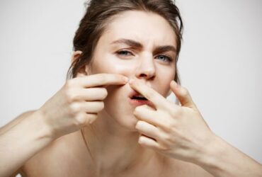 Maskne Is a Thing #mask #maskne #globalpandemic #acneoutbreak #skinproduct #skincareroutine